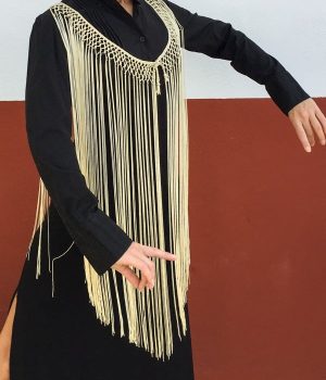 Fleco dorado hecho por Mónica Vázquez